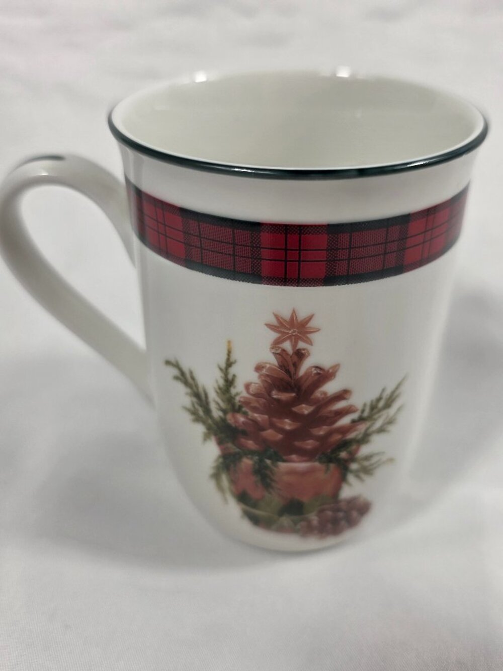 Sasaki Tartan Plaid Red Accent Mug Pinecone Red & White Charles Roberts